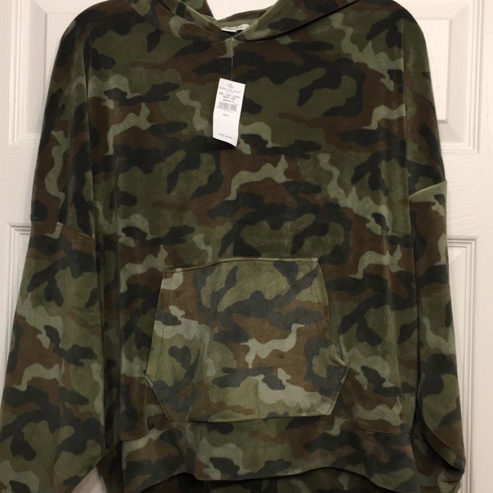 Women’s AE camo hoodie